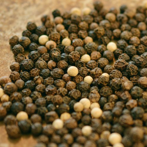 healthy spices black peppercorn